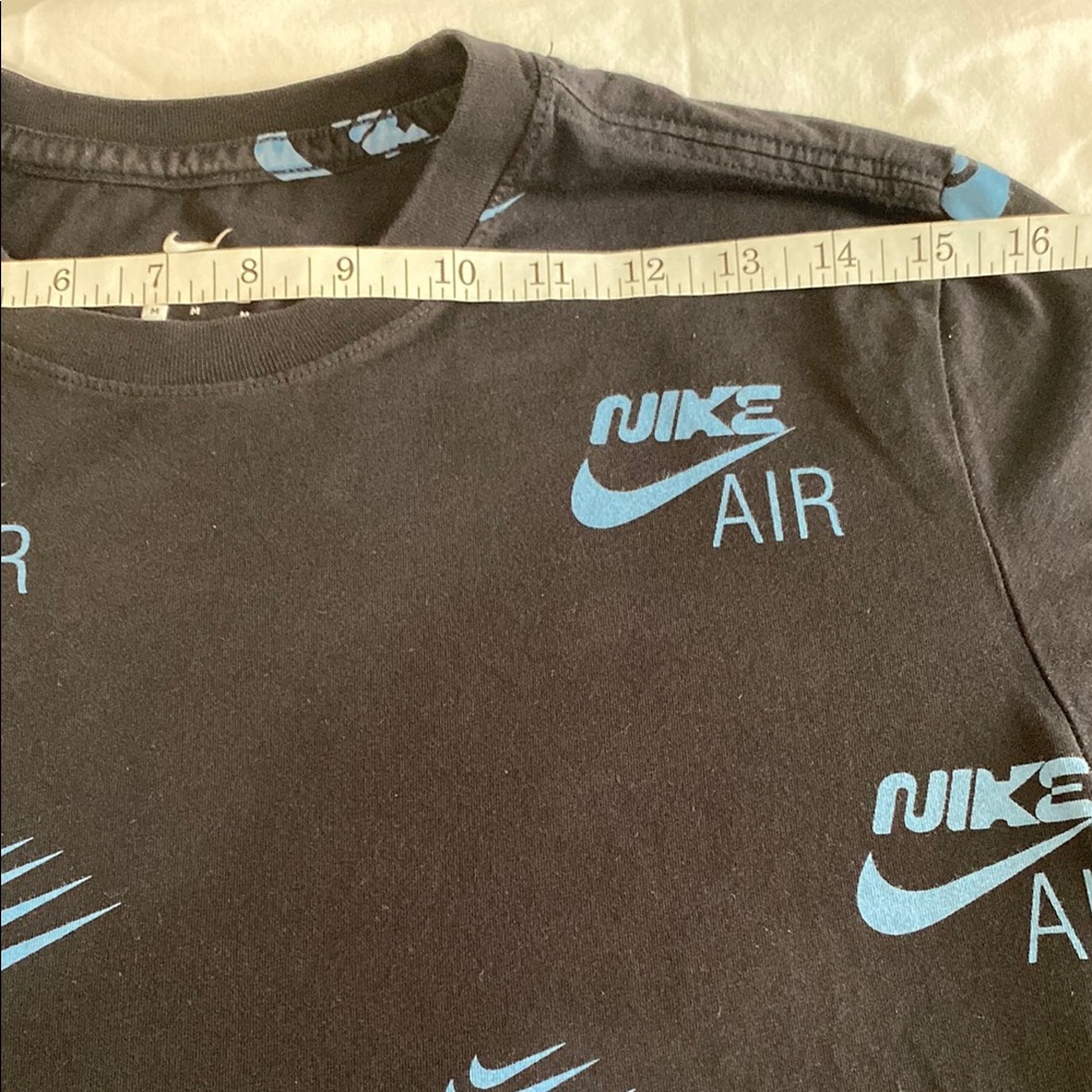 Men’s Black and Blue Nike Logo Graphic Tee - Picture 3 of 8